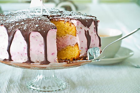 Vanilla Raspberry Mousse Layer Cake 